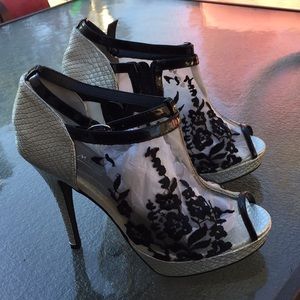 SILVER MESH EMBROIDERY LACE PLATFORM HEELS